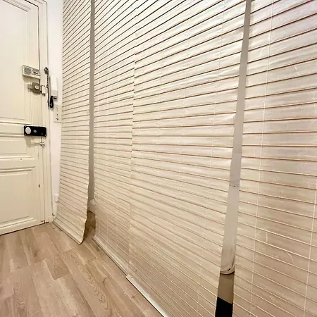 Coquette Plein Centre, Proche Apartment *