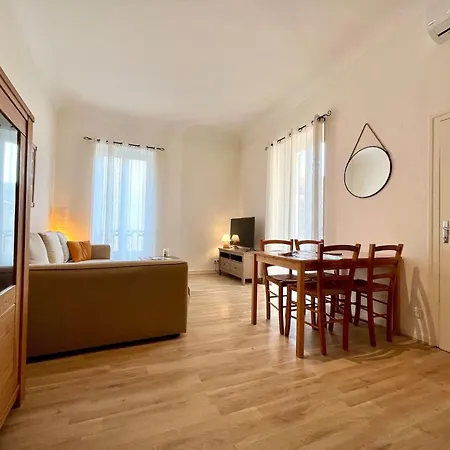 Coquette Plein Centre, Proche * Ментона