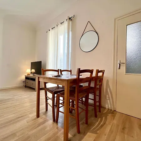 Coquette Plein Centre, Proche Apartment Menton